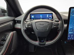 https://vehicle.imgix.net/4534312/685f4373-dc2e-4c02-801b-0441ddf6c6c9.jpg