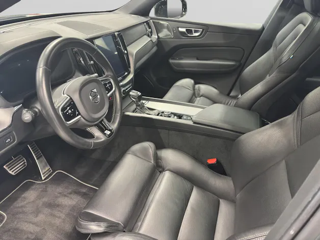 VOLVO XC60 2.0 T6 R-Design AWD