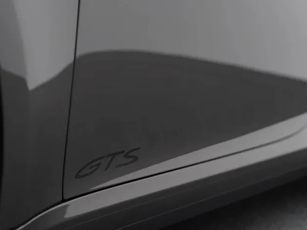 PORSCHE 911 Carrera 4 GTS