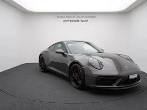 PORSCHE 911 Carrera 4 GTS