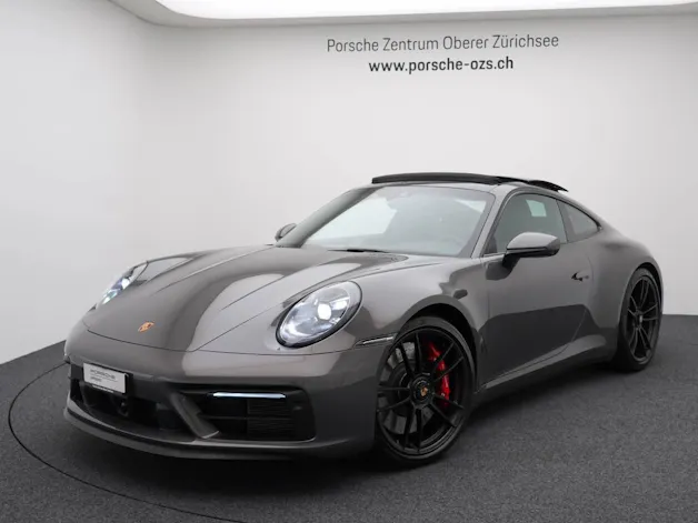 PORSCHE 911 Carrera 4 GTS