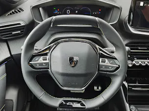 PEUGEOT 208 1.2 Hybrid 145 GT Exclusive