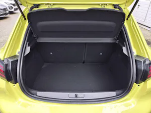PEUGEOT 208 1.2 Hybrid 145 GT Exclusive