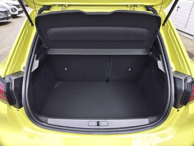 PEUGEOT 208 1.2 Hybrid 145 GT Exclusive