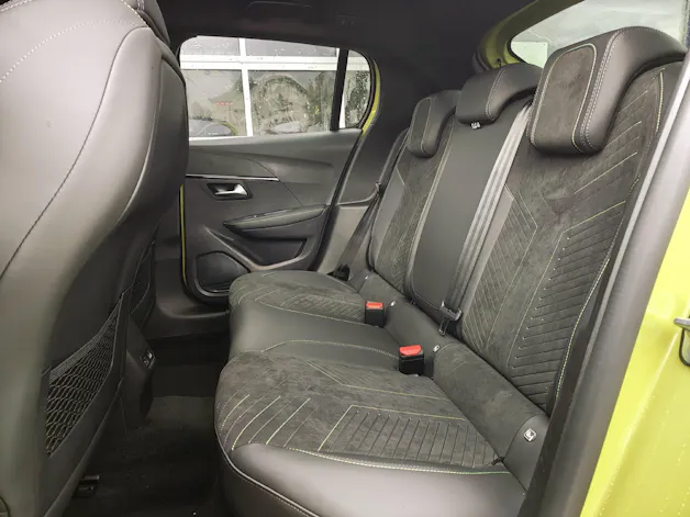 PEUGEOT 208 1.2 Hybrid 145 GT Exclusive