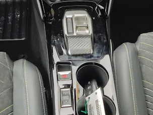 PEUGEOT 208 1.2 Hybrid 145 GT Exclusive