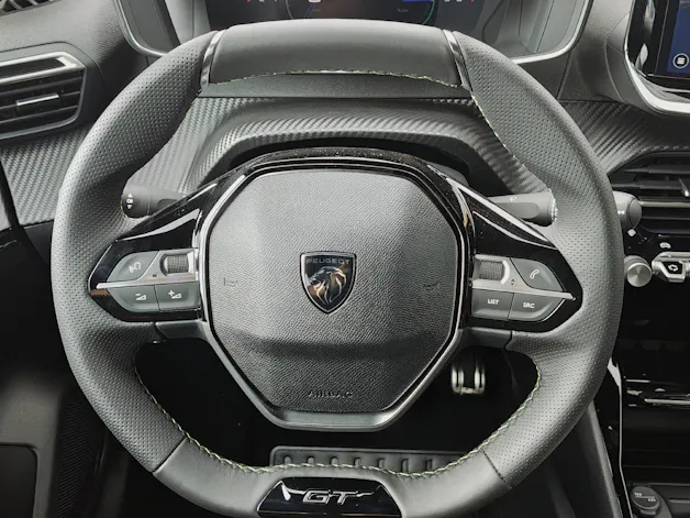 PEUGEOT 208 1.2 Hybrid 145 GT Exclusive