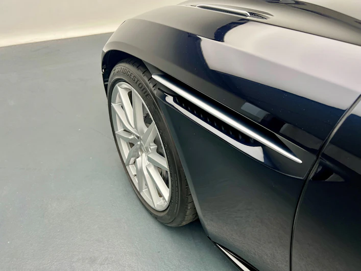 immagine del veicolo ASTON MARTIN DB11