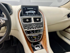 immagine del veicolo ASTON MARTIN DB11 Coupé 5.2 V12 Bi-Turbo