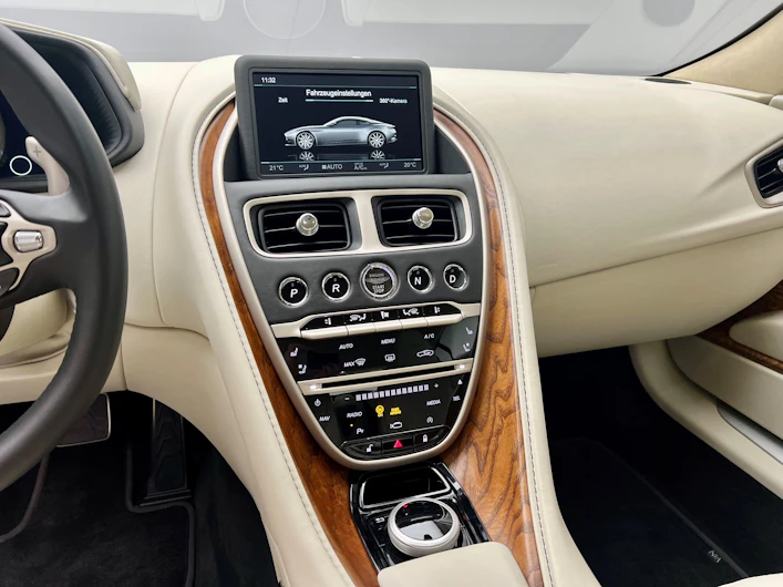 immagine del veicolo ASTON MARTIN DB11