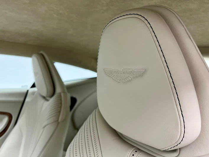 immagine del veicolo ASTON MARTIN DB11