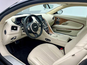 immagine del veicolo ASTON MARTIN DB11 Coupé 5.2 V12 Bi-Turbo