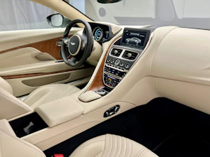 immagine del veicolo ASTON MARTIN DB11 Coupé 5.2 V12 Bi-Turbo