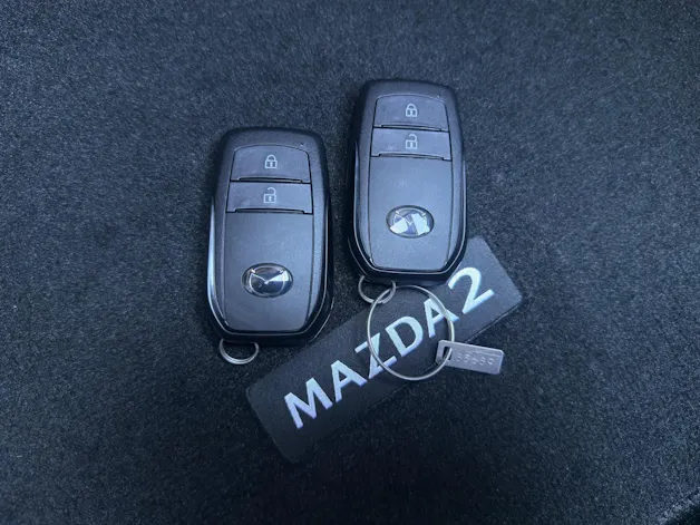 MAZDA 2 1.5 Hybrid Homura