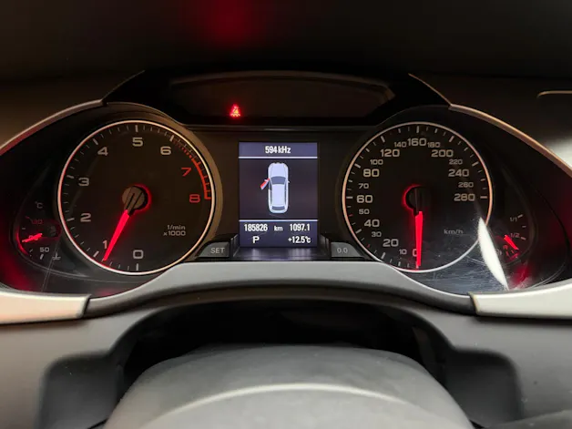 AUDI A4 Avant 2.0 TFSI 211 quat. S-Tronic