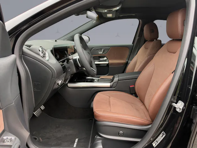 MERCEDES-BENZ GLA-Klasse H247 GLA 250 Swiss Star AMG Line 4matic