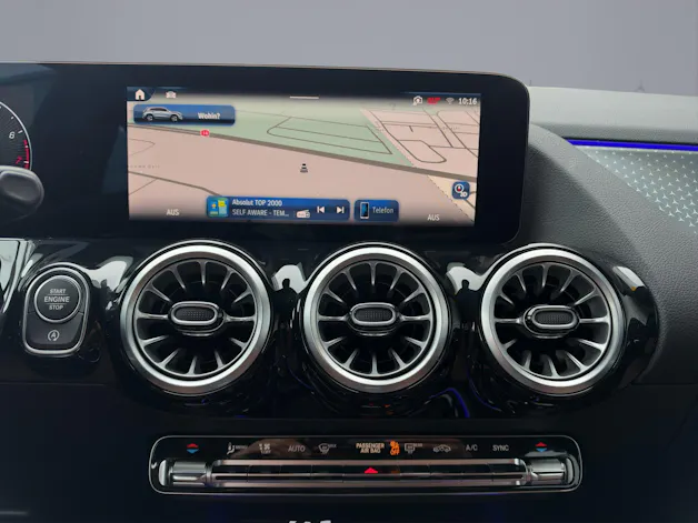 MERCEDES-BENZ GLA-Klasse H247 GLA 250 Swiss Star AMG Line 4matic