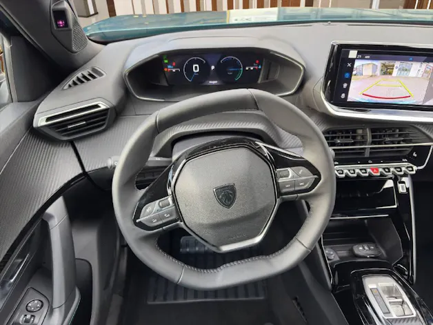 PEUGEOT 2008 1.2 Hybrid 145 Envy