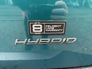 PEUGEOT 2008 1.2 Hybrid 145 Envy