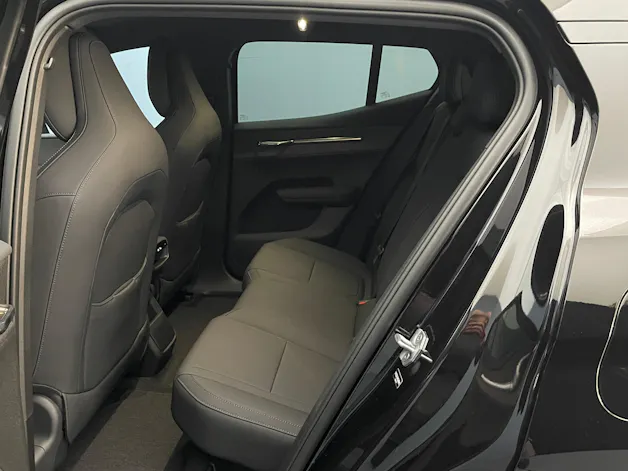 VOLVO EX30 P5 Longe Range XCENTRIC Black Edition