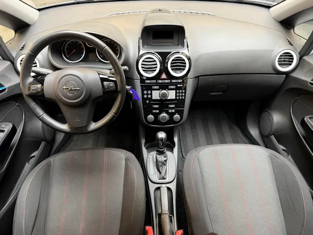 OPEL Corsa 1.4i 16V TP Color Ed.