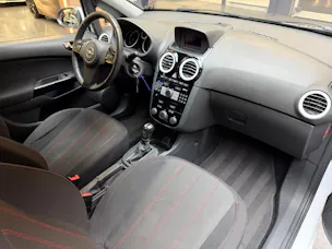 OPEL Corsa 1.4i 16V TP Color Ed.