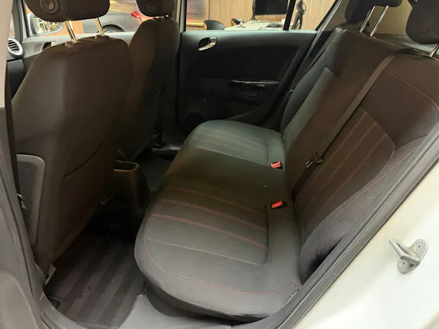 OPEL Corsa 1.4i 16V TP Color Ed.