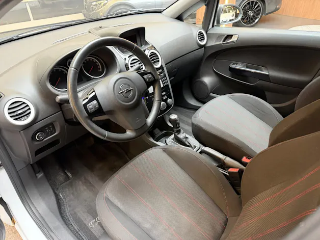OPEL Corsa 1.4i 16V TP Color Ed.