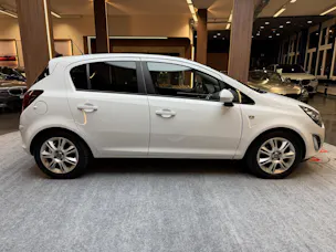 OPEL Corsa 1.4i 16V TP Color Ed.