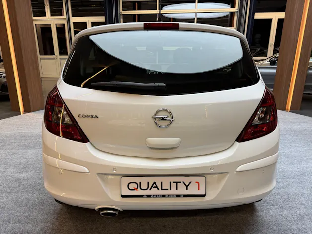 OPEL Corsa 1.4i 16V TP Color Ed.