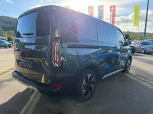 FORD Tourneo Bus 340 L1H1 PHEV Active