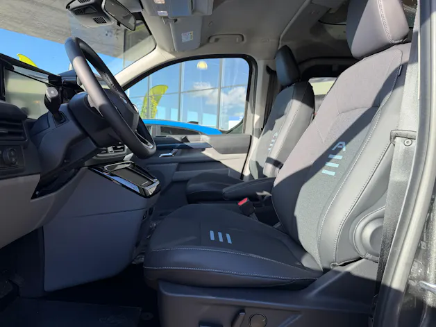 FORD Tourneo Bus 340 L1H1 PHEV Active