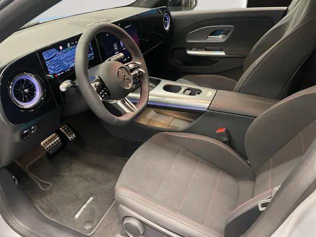 MERCEDES-BENZ CLA 200 8G-DCT