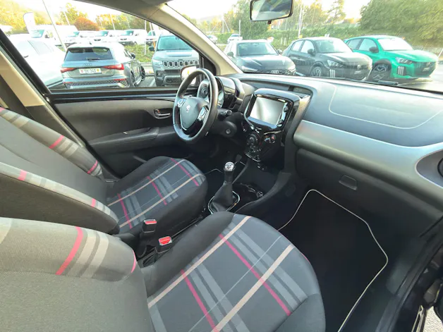 PEUGEOT 108 1.2 VTi Allure