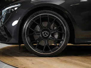 MERCEDES-BENZ E 300 e AMG Line 4Matic 9G-Tronic *Werksgarantie*21" Felgen*AHK*