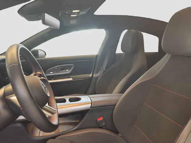MERCEDES-BENZ CLA 350 AMG Line 4MATIC