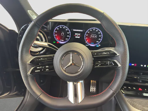 MERCEDES-BENZ CLA 350 AMG Line 4MATIC