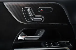 MERCEDES-BENZ GLB 220 AMG Line 4matic X247