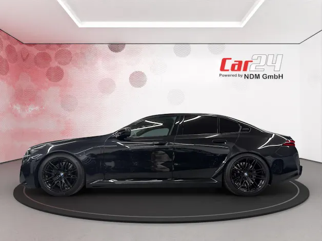 BMW M5 xDrive