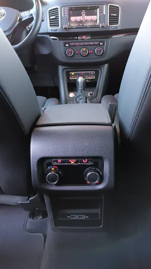 VW Sharan 1.4 TSI BlMT Business DSG