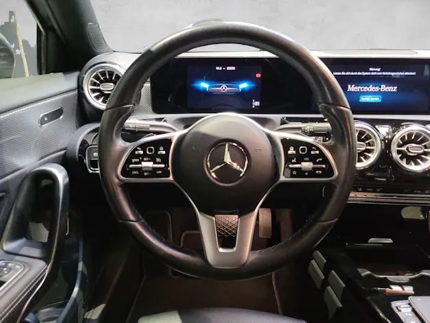 MERCEDES-BENZ A 180d Progressive V177