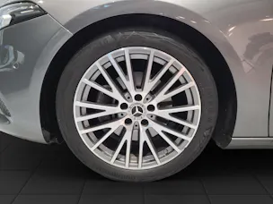 MERCEDES-BENZ A 180d Progressive V177