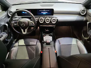MERCEDES-BENZ A 180d Progressive V177
