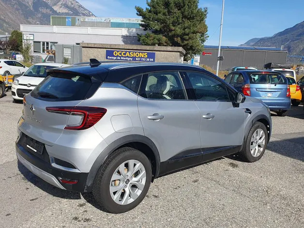 RENAULT Captur 1.3 TCe EDC Intens EDC