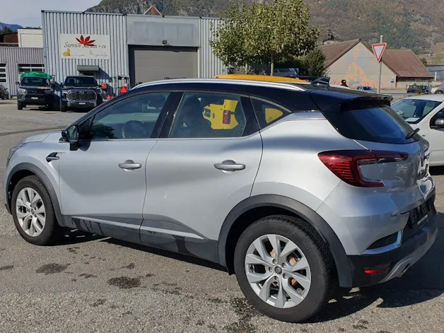 RENAULT Captur 1.3 TCe EDC Intens EDC
