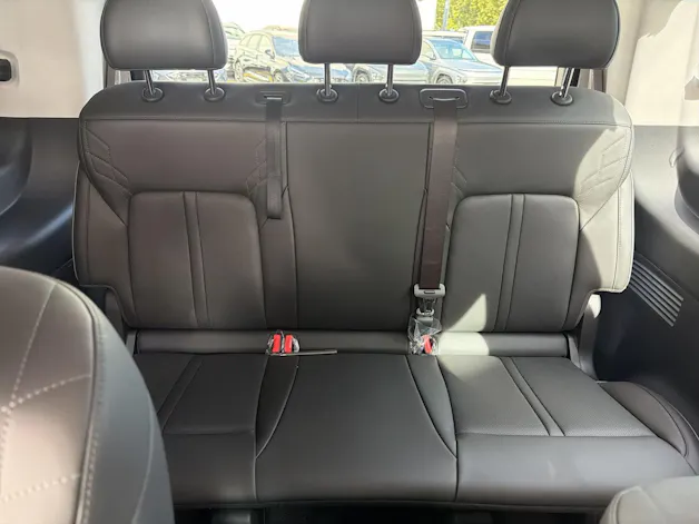HYUNDAI Staria Premium 1.6 T-GDi HEV Vertex A