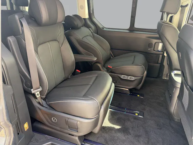 HYUNDAI Staria Premium 1.6 T-GDi HEV Vertex A