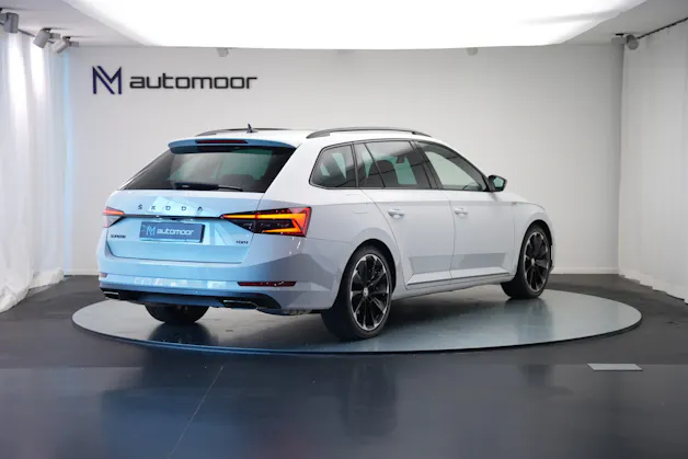 SKODA Superb Combi 2.0 TSI SportLine Light 4x4 DSG *CH-Fahrzeug* *AHK*