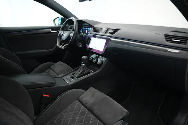 SKODA Superb Combi 2.0 TSI SportLine Light 4x4 DSG *CH-Fahrzeug* *AHK*