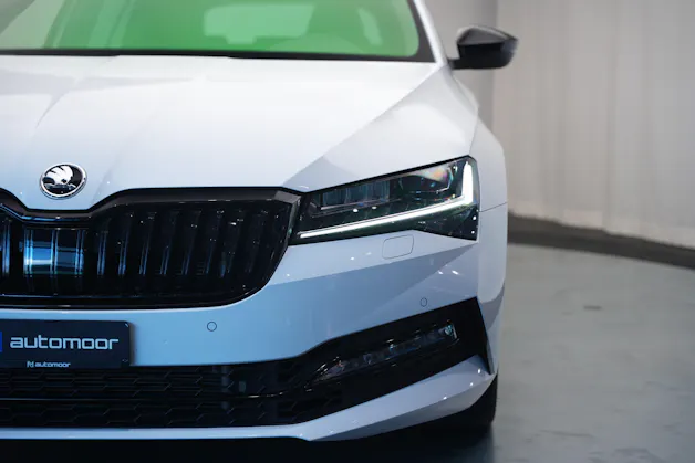 SKODA Superb Combi 2.0 TSI SportLine Light 4x4 DSG *CH-Fahrzeug* *AHK*